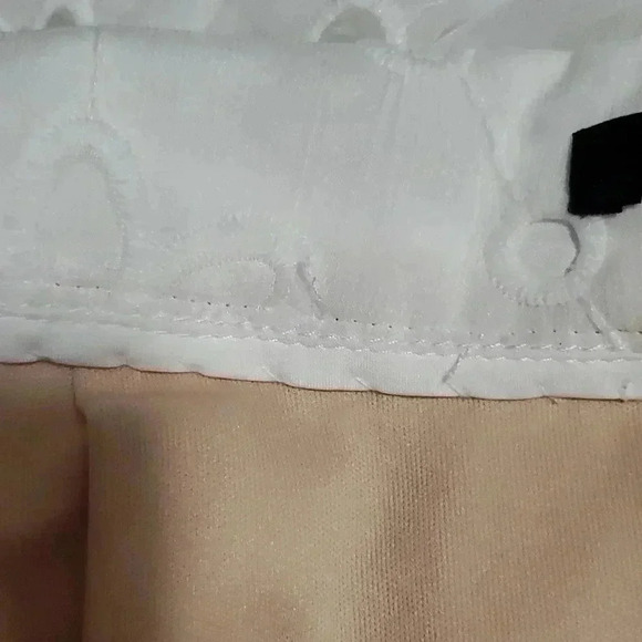 F21 Symmetrical lace skirt - Picture 10 of 12